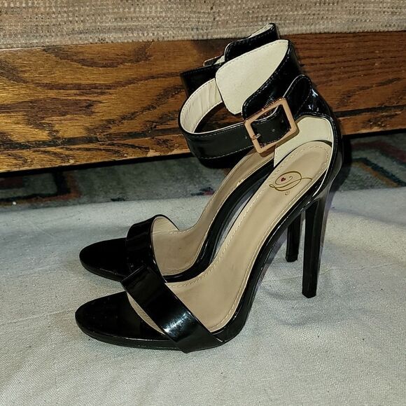 Beautiful D Brand High Heel Shoes - Picture 2 of 11